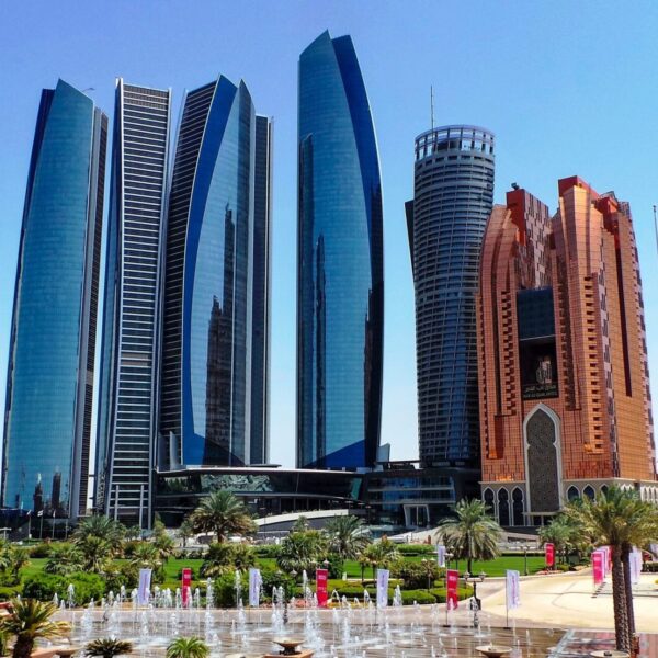Full Day Abu Dhabi City Tour on Sharing Basis with one day any one park Entry Ticket
